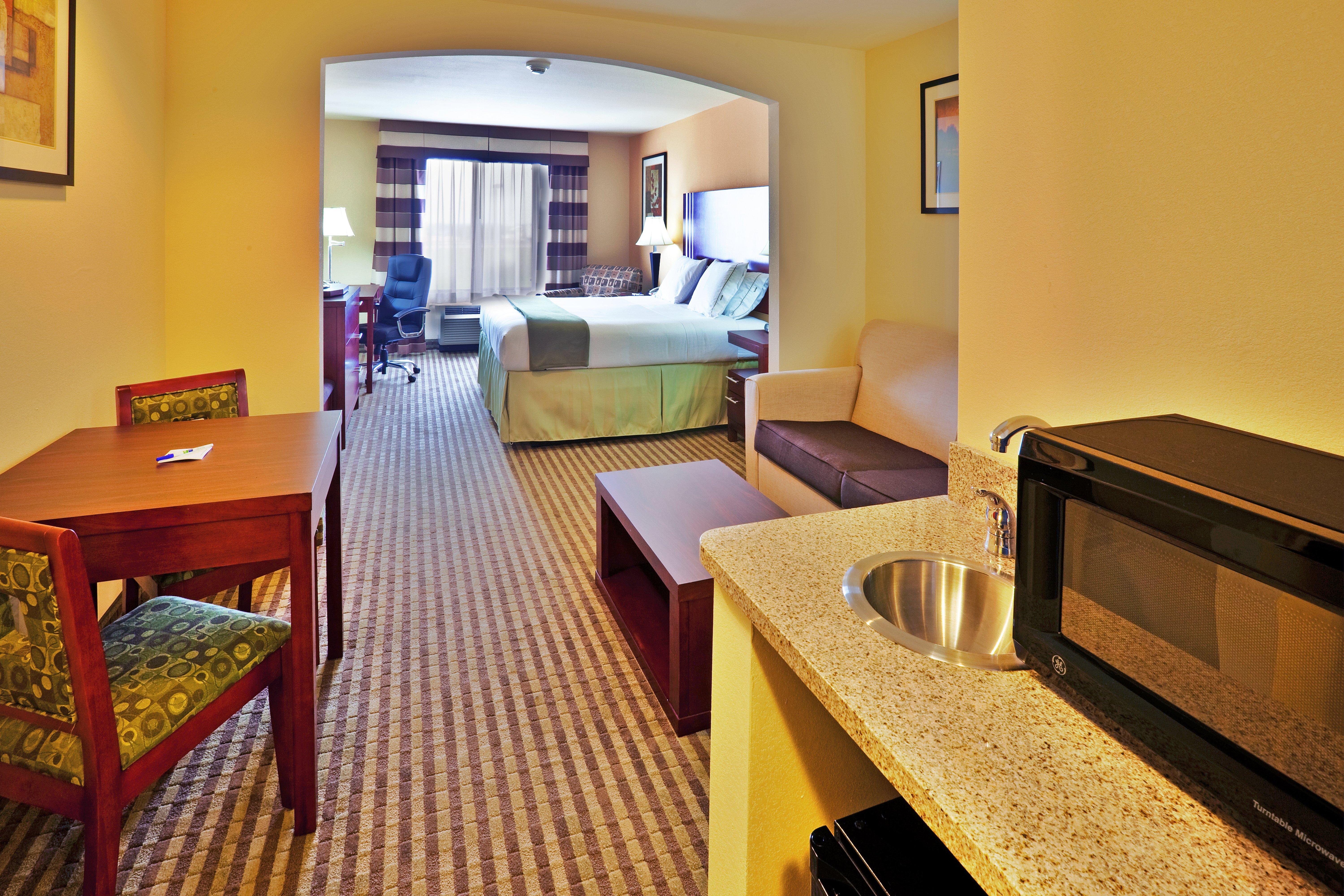 Holiday Inn Express & Suites Perry By Ihg Exterior photo