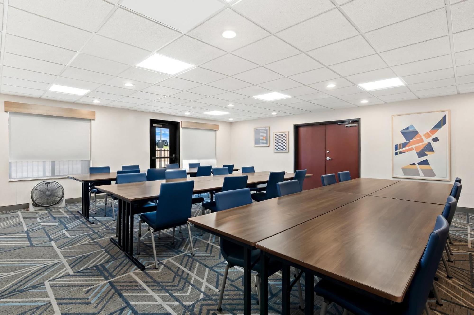 Holiday Inn Express & Suites Perry By Ihg Exterior photo