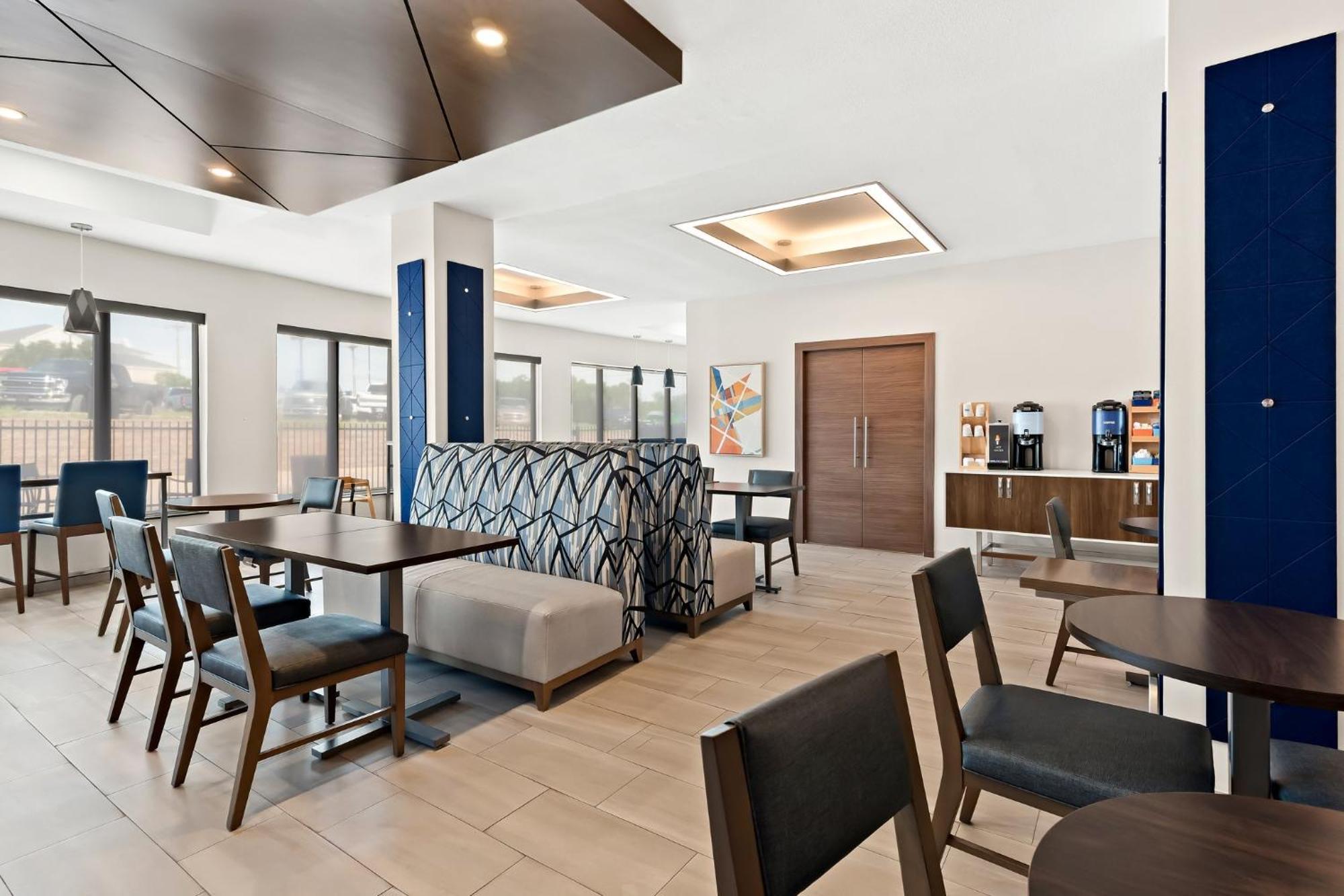 Holiday Inn Express & Suites Perry By Ihg Exterior photo